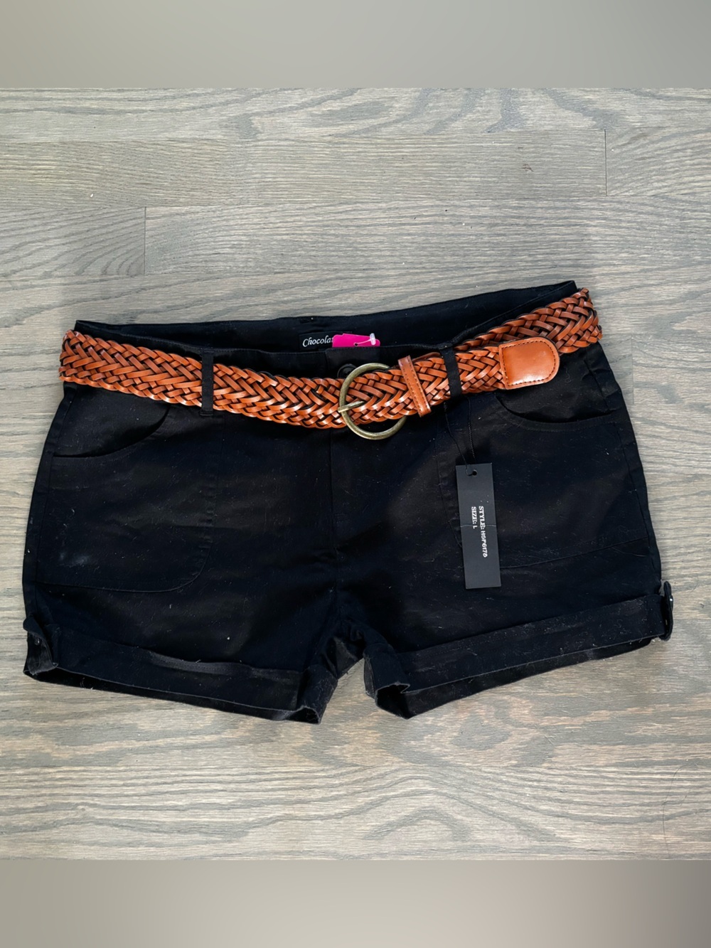 NWT A'GACI black shorts paired with a brown braided faux-leather belt size large